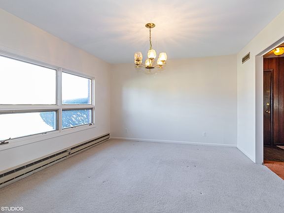 5th image of 9901 S Kenton Ave