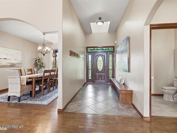 4th image of 5345 Riverton Ave