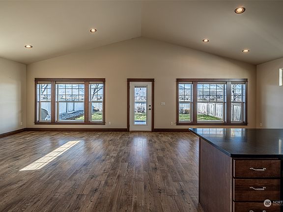 3rd image of 2452 NW Columbia Avenue #20