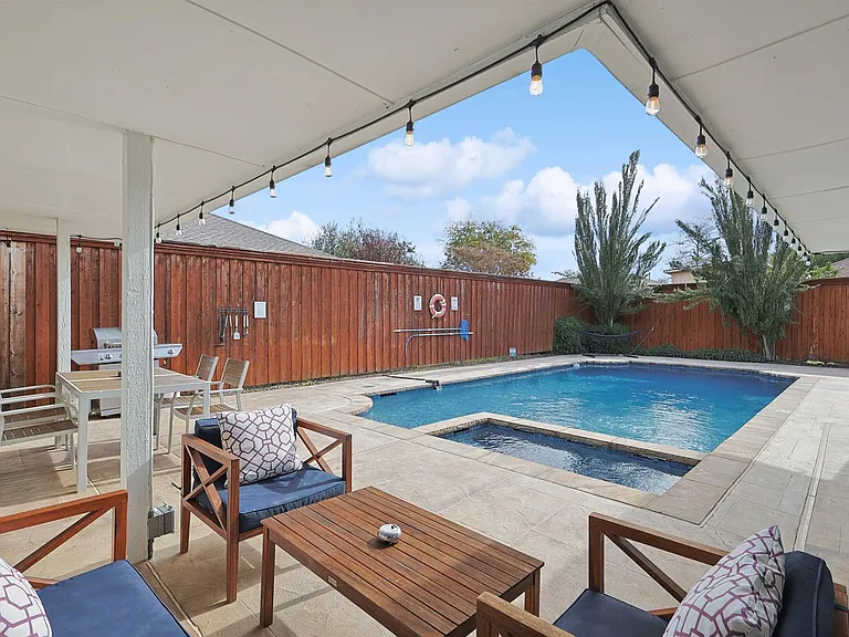 812 Green Brook Dr — Photo 49