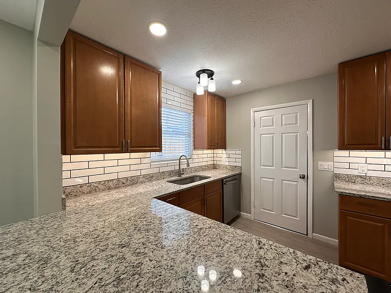 5502 Sheri Ln — Photo 13
