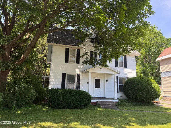 103 3rd Avenue, Gloversville, NY 12078