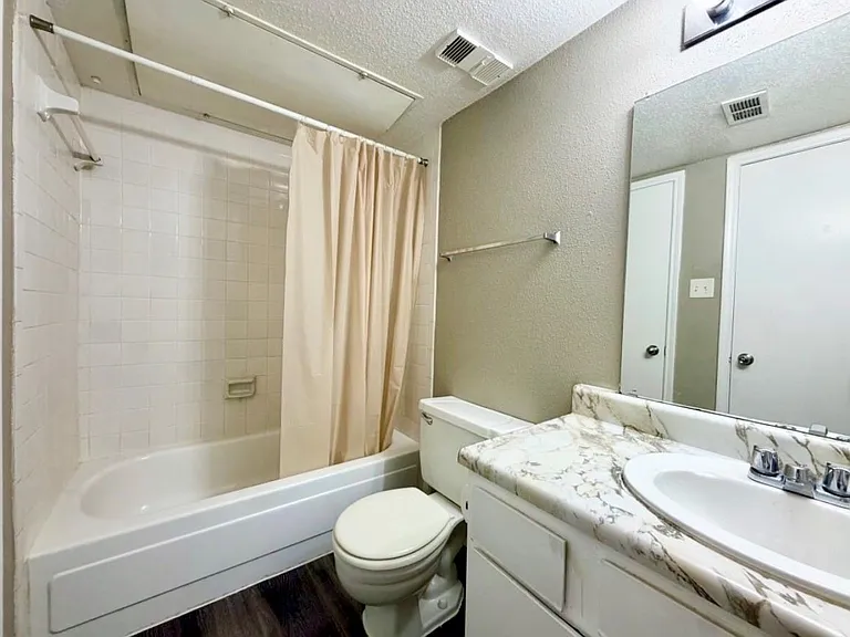 9350 Country Creek Dr #31 — Photo 6