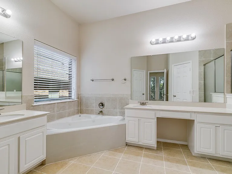 11570 Beeville Dr — Photo 30