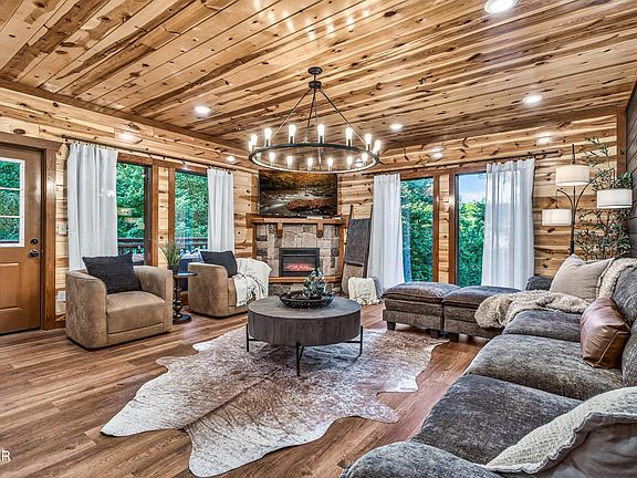 4th image of 2765 Green Mountain Way