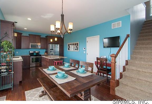 3rd image of 3155 Alexandria Dr