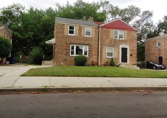 2nd image of 9812 S Hoxie Ave