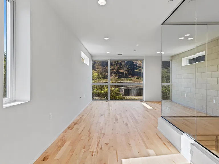 3450 Cahuenga Blvd W #801 — Photo 14