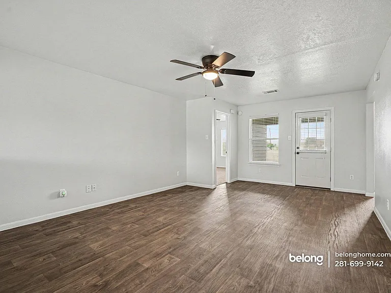 5049 Hauna Ln — Photo 5