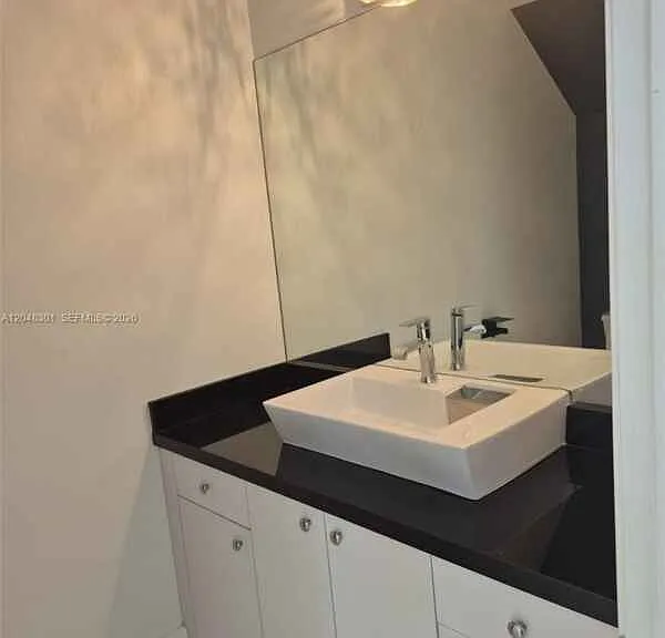 5820 SW 58th Ct — Photo 7