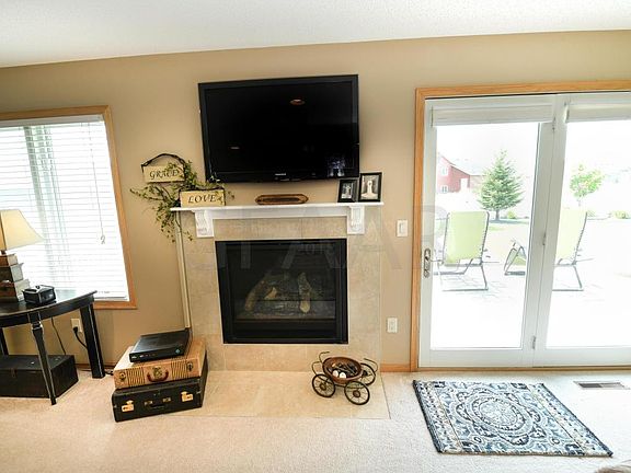 4th image of 2445 Pembrooke Dr