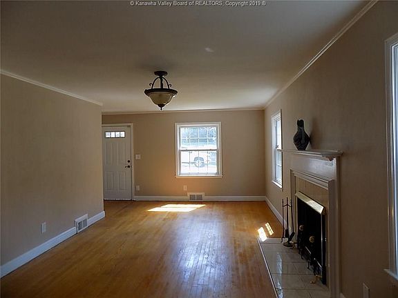 4th image of 2206 Oakdale Ave