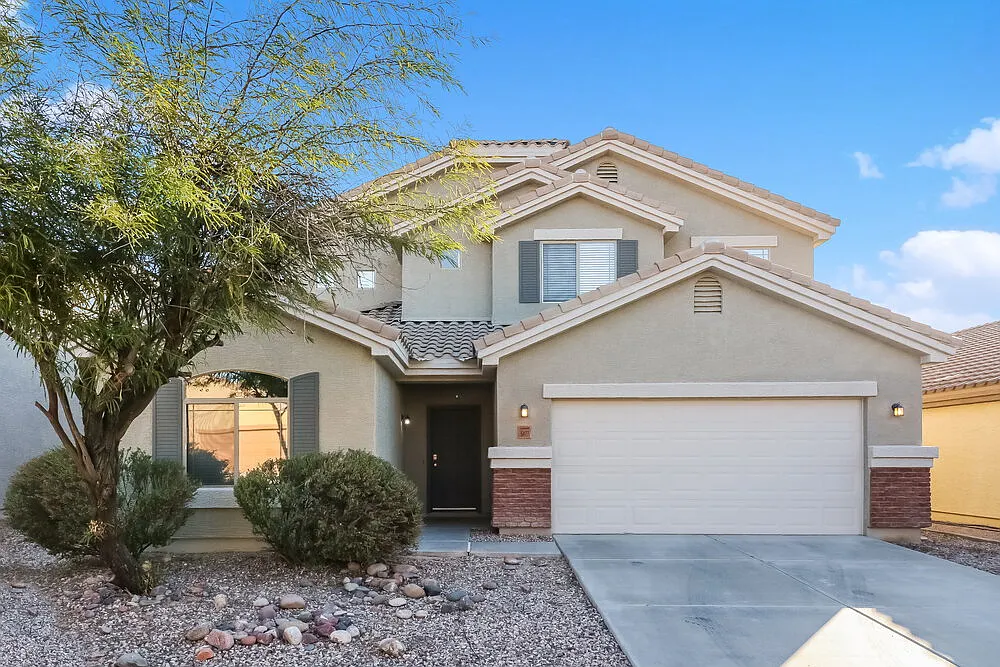 5 bed, 3.0 bath, 2929 sqft, $2,580 — Photo 1