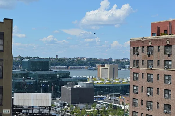 Rented by Brown Harris Stevens | media 10