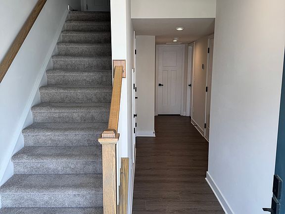 2nd image of 2541 Ellen Ave #1016D