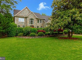 2504 Sherwood Hall Ln, Alexandria, VA 22306