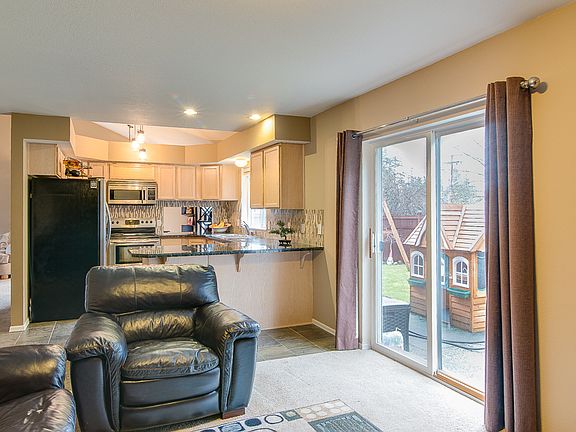 2nd image of 8001 196th Ave E