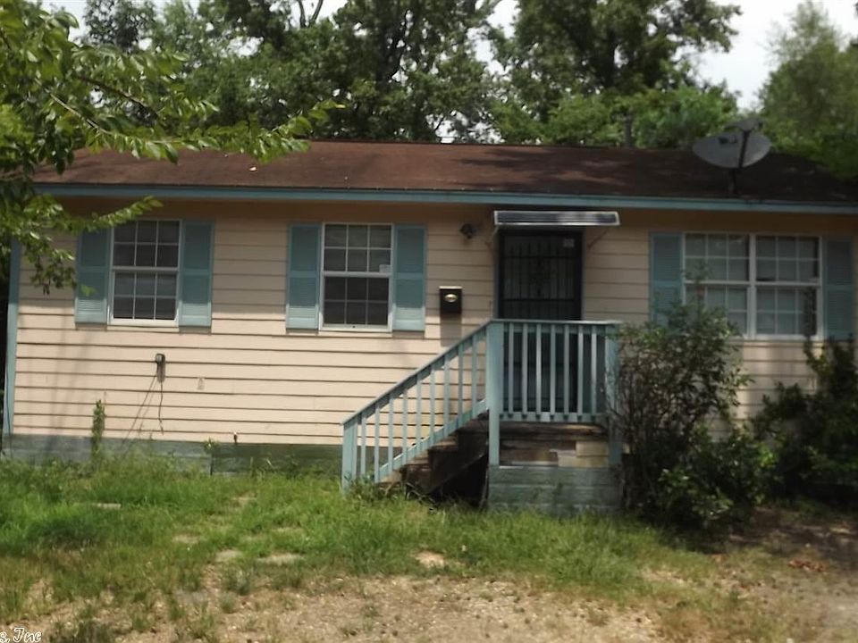 1st image of 109 E 25th Ave