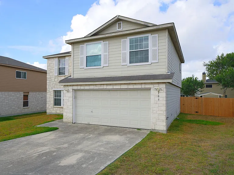 109 Willow Hl — Photo 5
