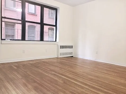 Rented by City Connections Realty | media 7