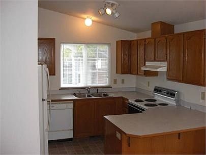 2nd image of 1325 128th Dr NE