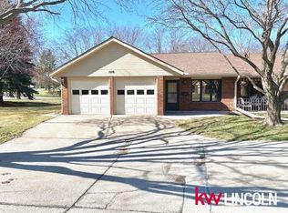 1116 Silver Ridge Rd #17, Lincoln, NE 68510