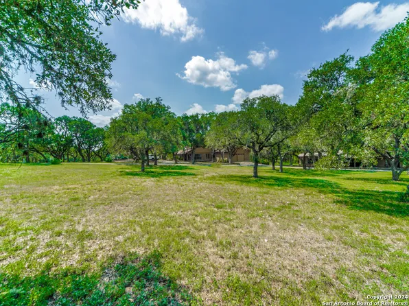 511 Tomahawk Trl, Hill Country Village, TX 78232