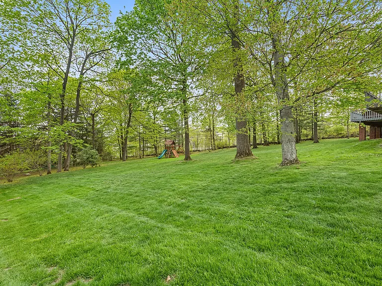 4 Mohican Trl — Photo 35