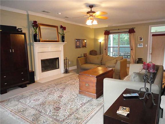 3rd image of 113 Westwood Dr