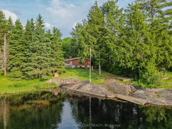 1070 Chaikof Rd, Bracebridge, ON P1P 1R3