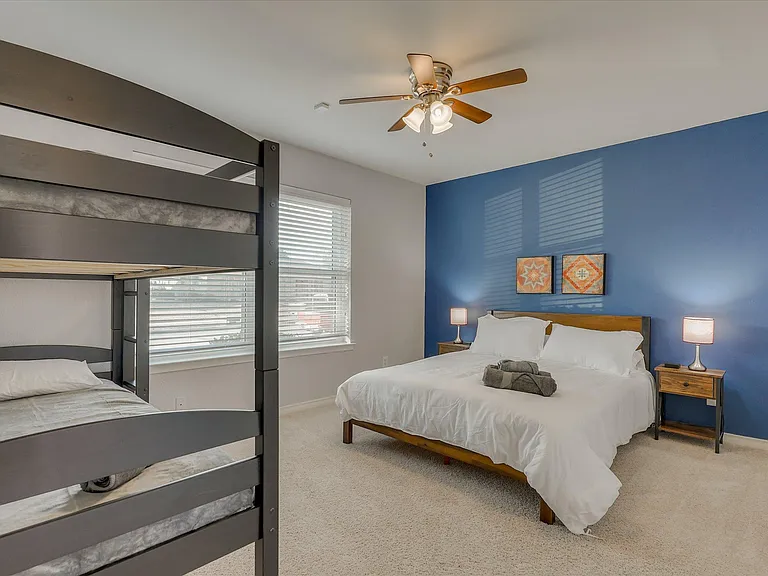 1425 Mayfield Ave — Photo 32