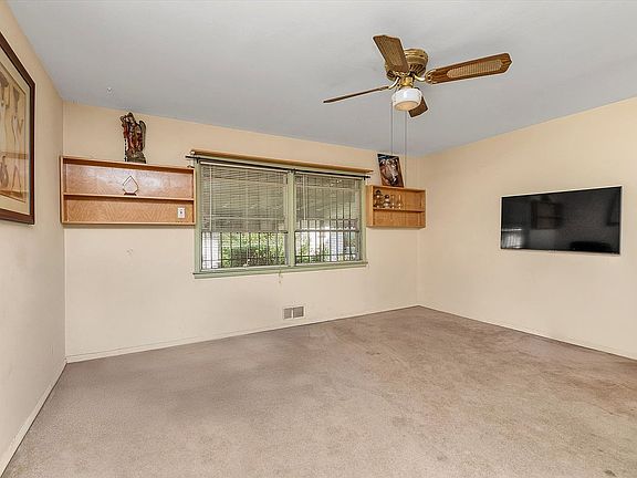 3rd image of 14537 Linden Blvd