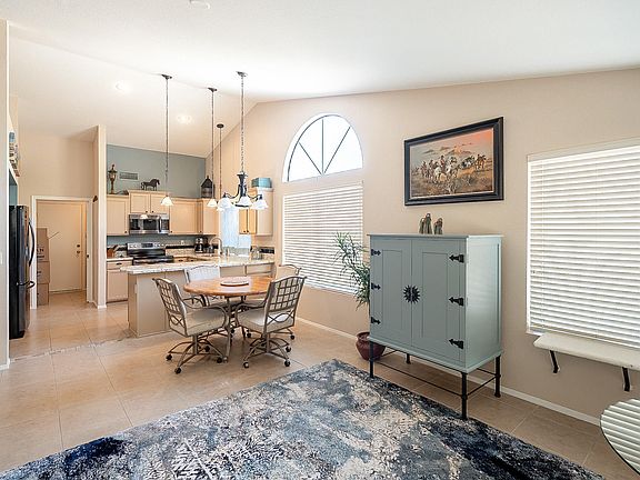 3rd image of 5329 S Lavender Cir