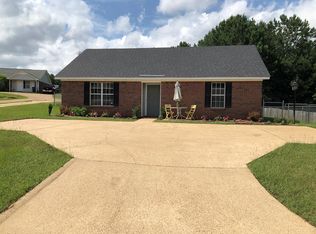 447 Beauregard Cir, Oxford, MS 38655