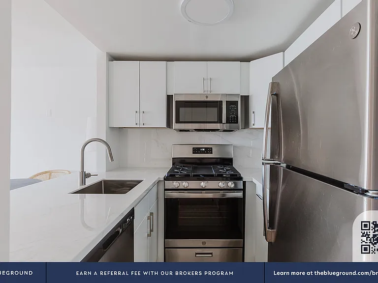 600 Columbus Ave #11E — Photo 9