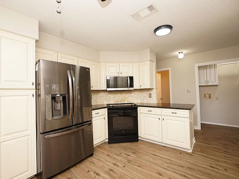 1613 Mariah Way E — Photo 19