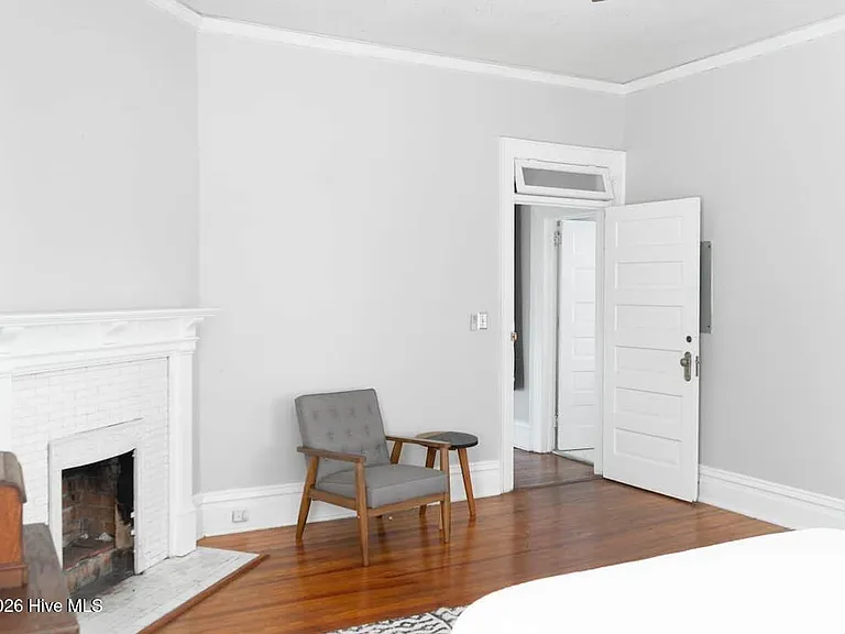 2419 Central Ave #5 — Photo 12