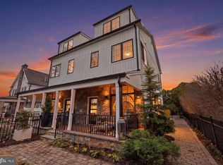 547 Walnut Ln, Philadelphia, PA 19128