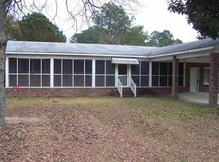 1409 Heatley Dr, Hartsville, SC 29550