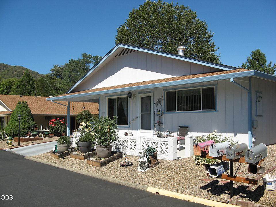 1st image of 720 Brookside Cir