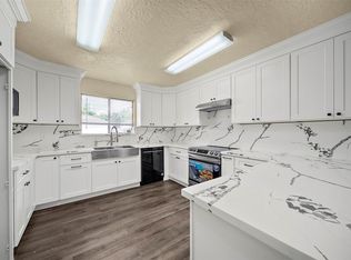 14107 Woodnook Dr, Houston, TX 77077