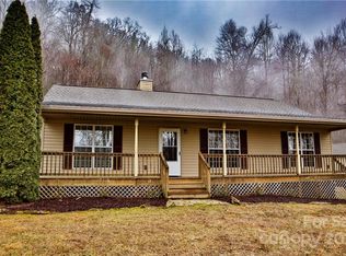 860 Safari Dr, Sylva, NC 28779