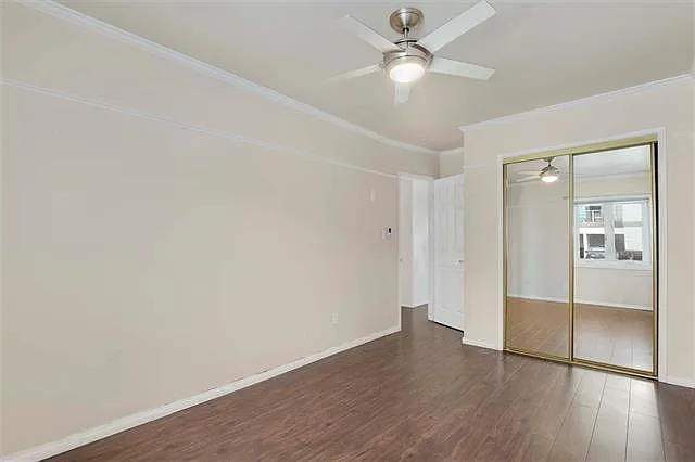 1821 Linwood St — Photo 12