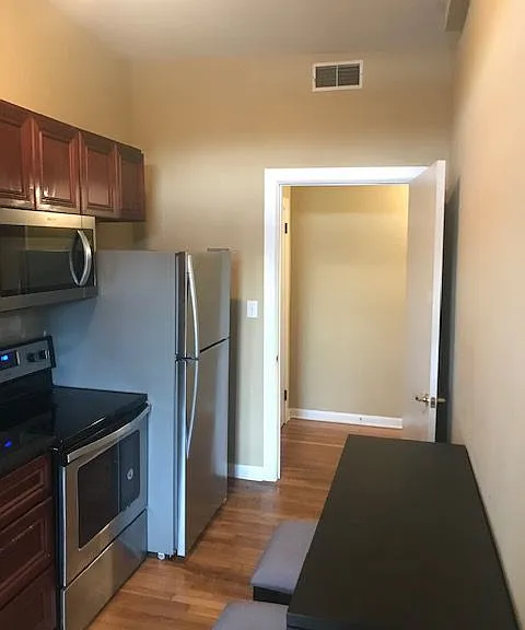 608 N Roan St #2B — Photo 6