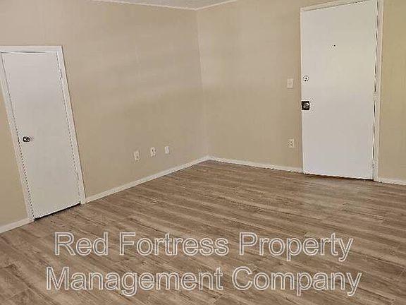 3rd image of 2148 Victoria Ave APT 3