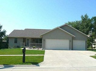 205 Sunrise Dr, Tipton, IA 52772