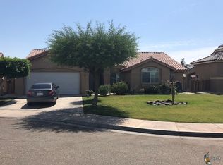 2212 R Carrillo Ct, Calexico, CA 92231