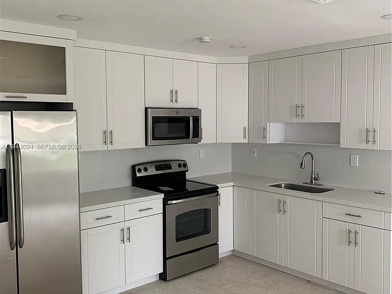 6740 Park St — Photo 3