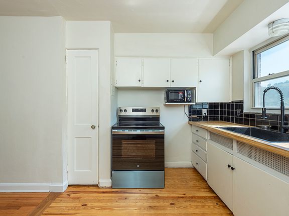 5th image of 279 Kimberly Ave APT 6