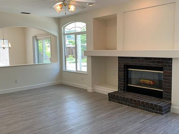 5th image of 3479 Marsh Creek Way